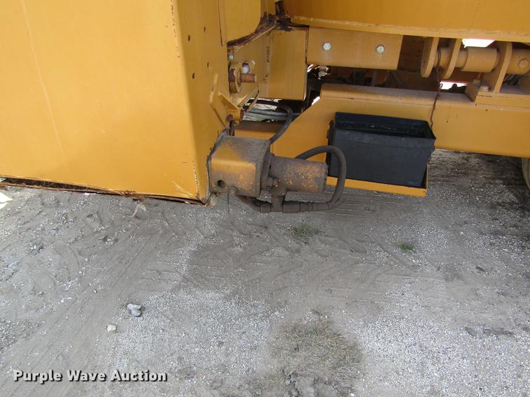 image for item DD8901 2009 HayBuster CMF-425 vertical feed mixer