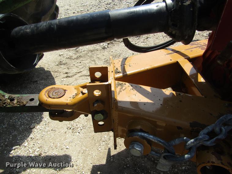 image for item DD8901 2009 HayBuster CMF-425 vertical feed mixer