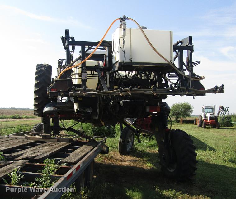 image for item DD8902 2009 SpraCoupe 4660 sprayer