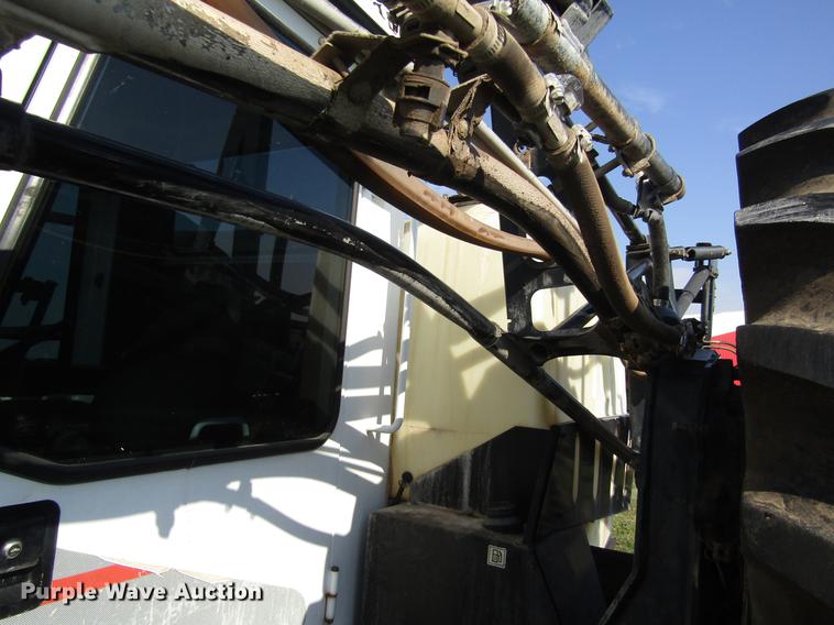 image for item DD8902 2009 SpraCoupe 4660 sprayer