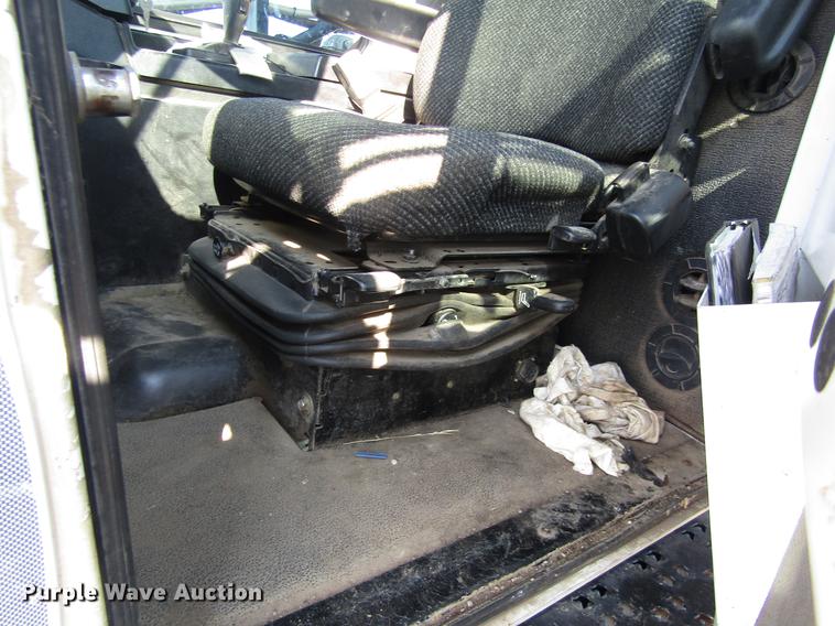 image for item DD8902 2009 SpraCoupe 4660 sprayer