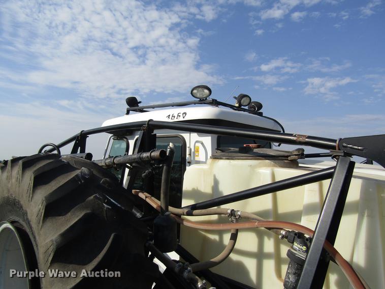 image for item DD8902 2009 SpraCoupe 4660 sprayer