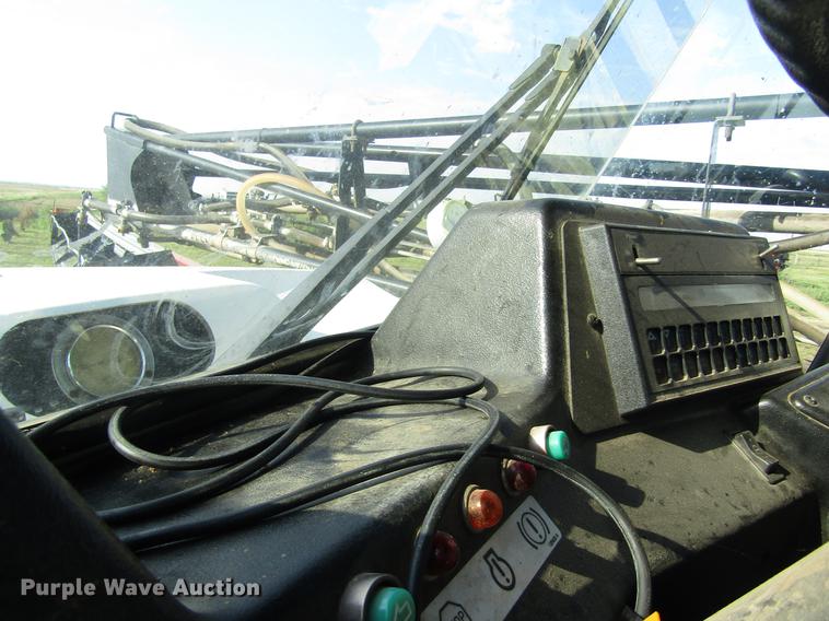 image for item DD8902 2009 SpraCoupe 4660 sprayer