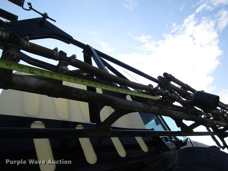 image for item DD8902 2009 SpraCoupe 4660 sprayer