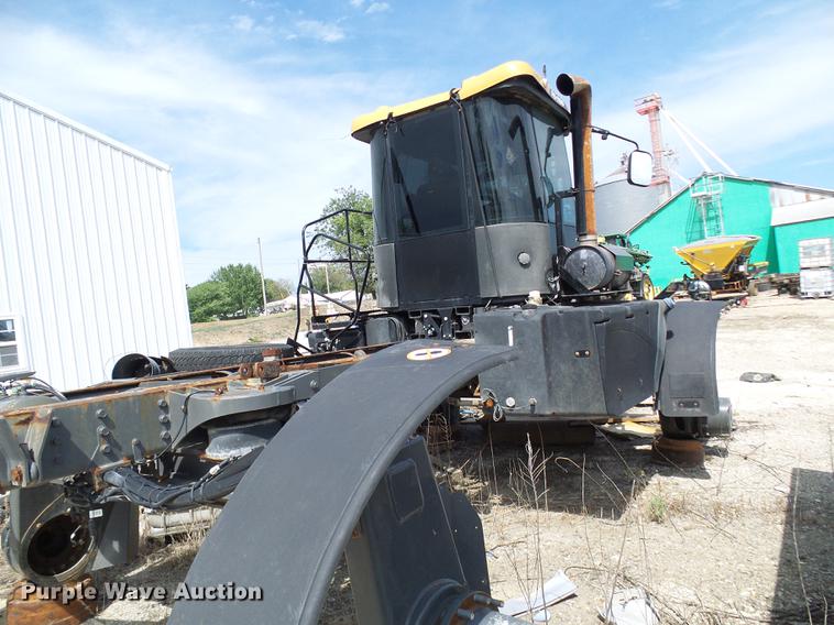 image for item DE5098 Ag-Chem RoGator RG1100 applicator