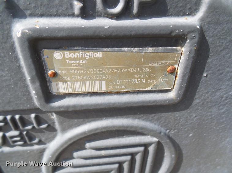 image for item DE5098 Ag-Chem RoGator RG1100 applicator