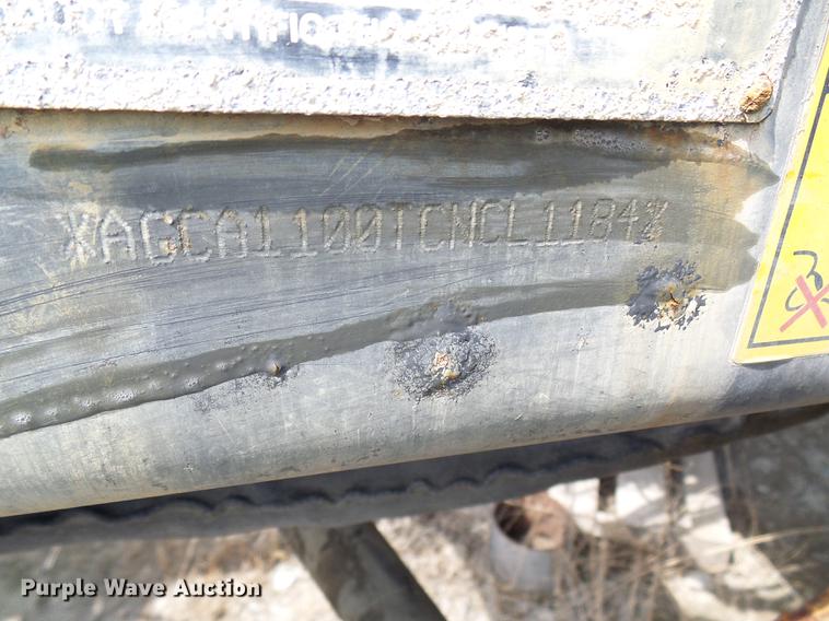 image for item DE5098 Ag-Chem RoGator RG1100 applicator