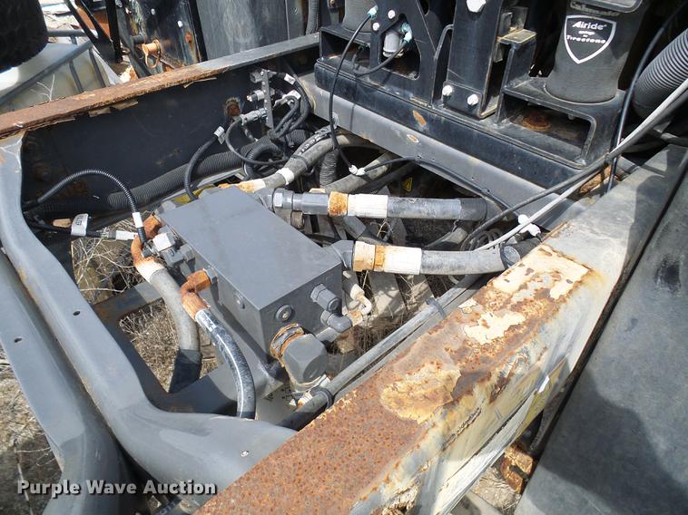 image for item DE5098 Ag-Chem RoGator RG1100 applicator