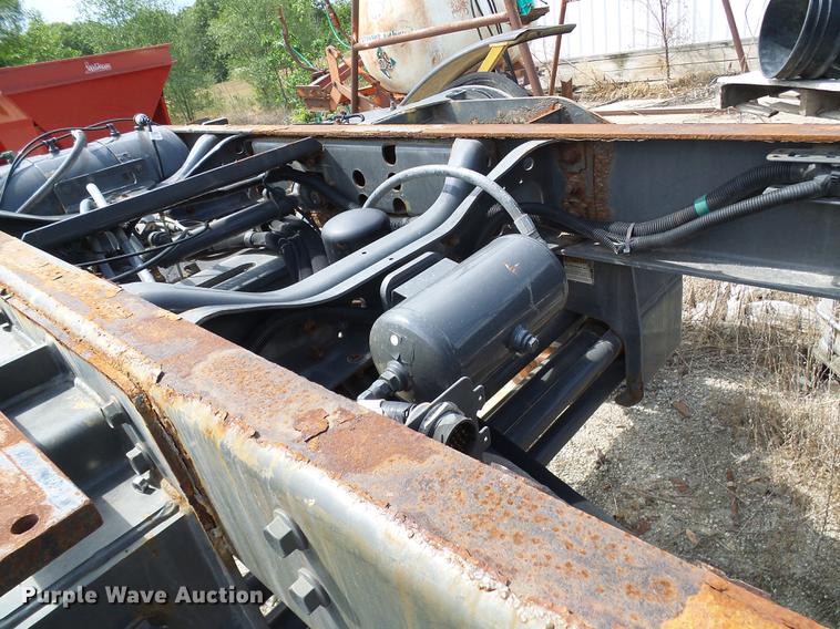 image for item DE5098 Ag-Chem RoGator RG1100 applicator