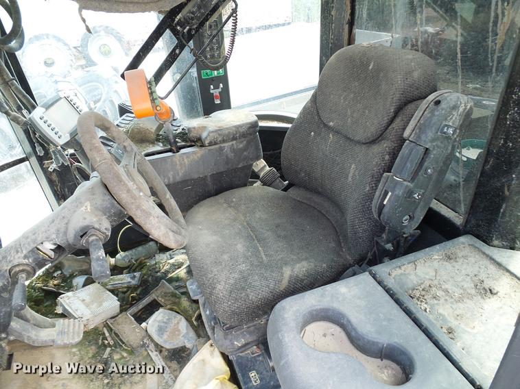 image for item DE5098 Ag-Chem RoGator RG1100 applicator