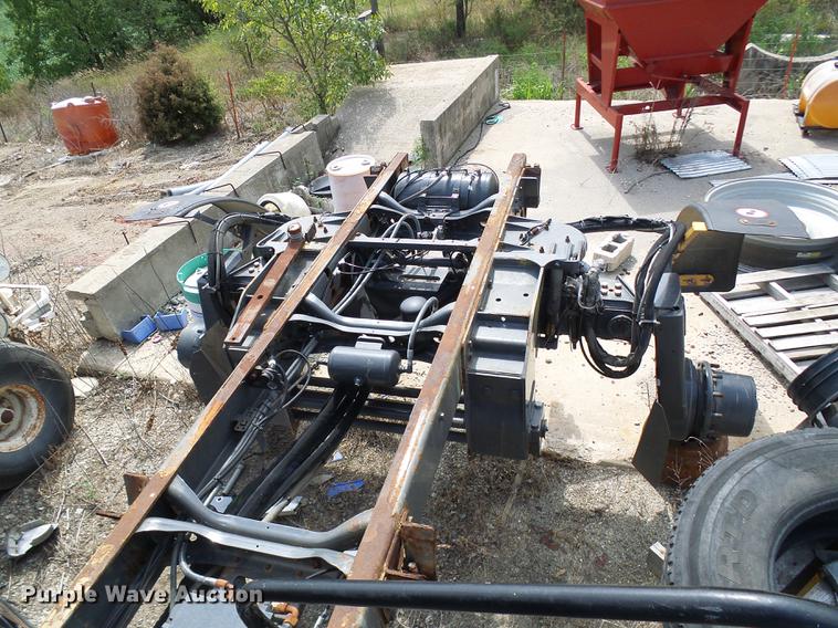 image for item DE5098 Ag-Chem RoGator RG1100 applicator