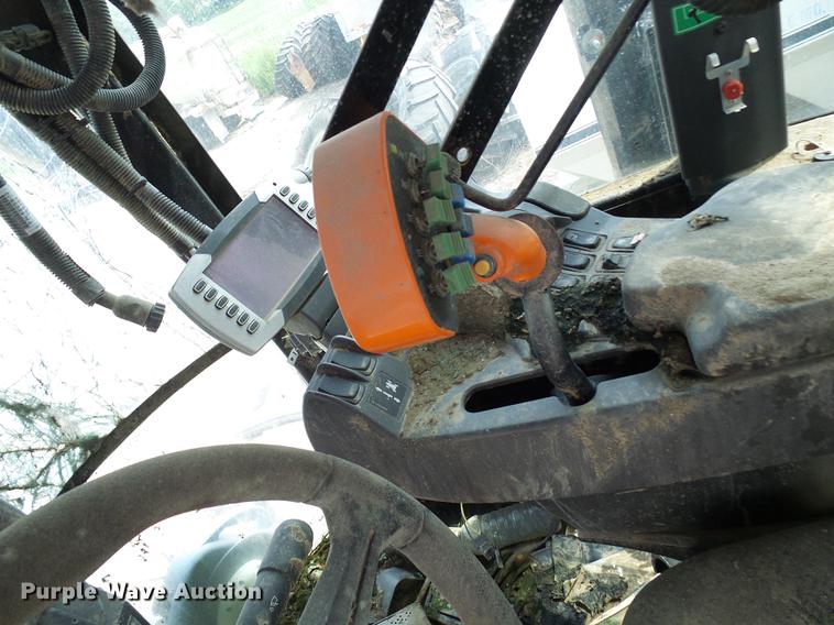 image for item DE5098 Ag-Chem RoGator RG1100 applicator