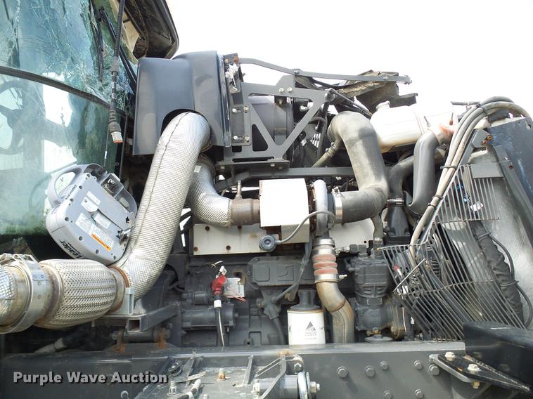 image for item DE5098 Ag-Chem RoGator RG1100 applicator