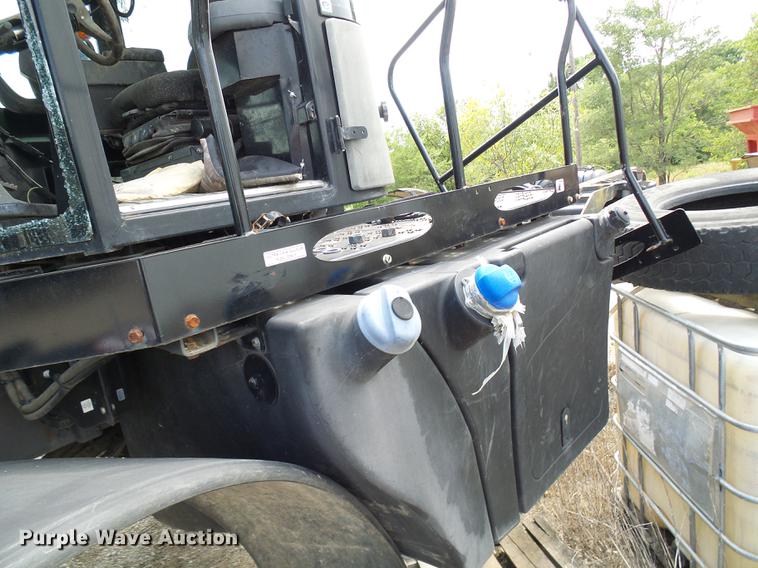 image for item DE5098 Ag-Chem RoGator RG1100 applicator