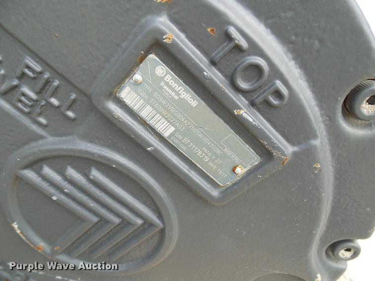 image for item DE5098 Ag-Chem RoGator RG1100 applicator