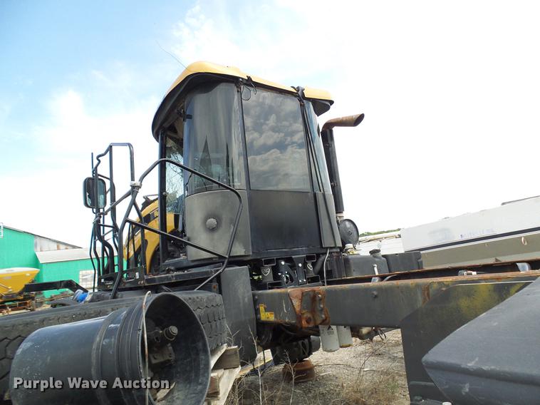 image for item DE5098 Ag-Chem RoGator RG1100 applicator