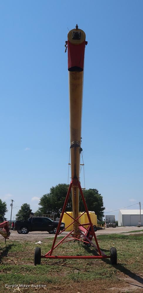 image for item DF2303 Westfield MK100-71 grain auger