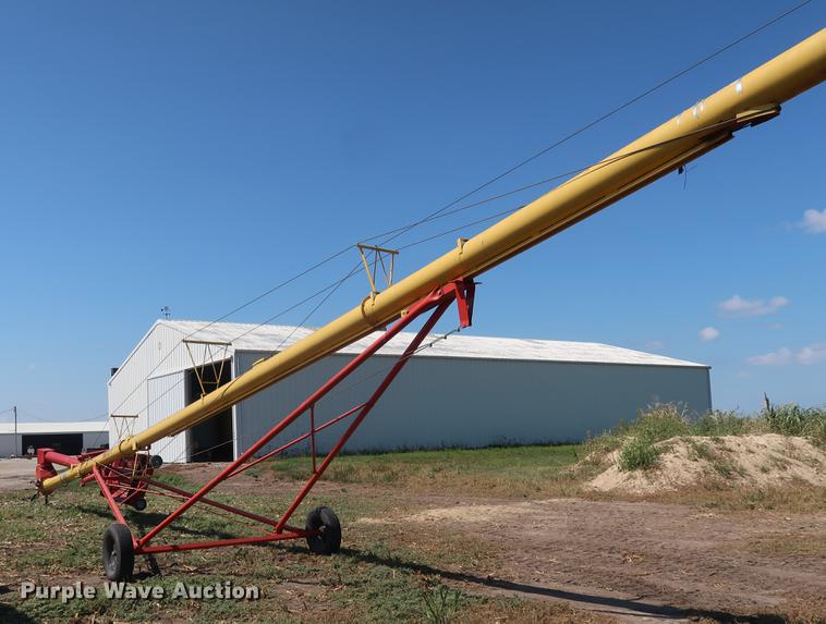 image for item DF2303 Westfield MK100-71 grain auger