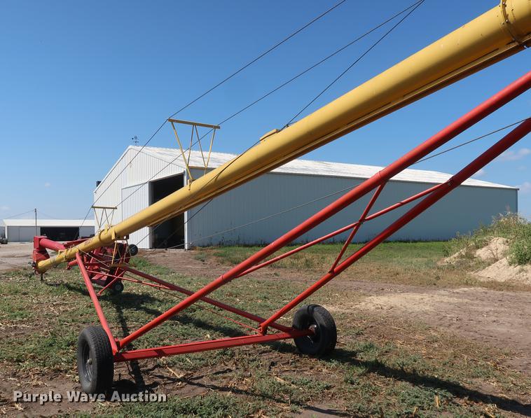 image for item DF2303 Westfield MK100-71 grain auger