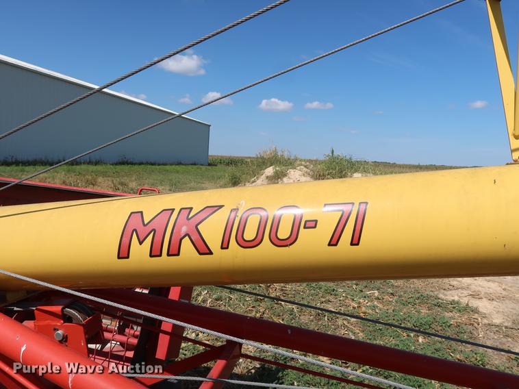 image for item DF2303 Westfield MK100-71 grain auger