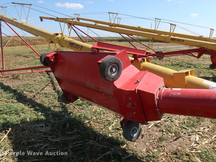 image for item DF2303 Westfield MK100-71 grain auger