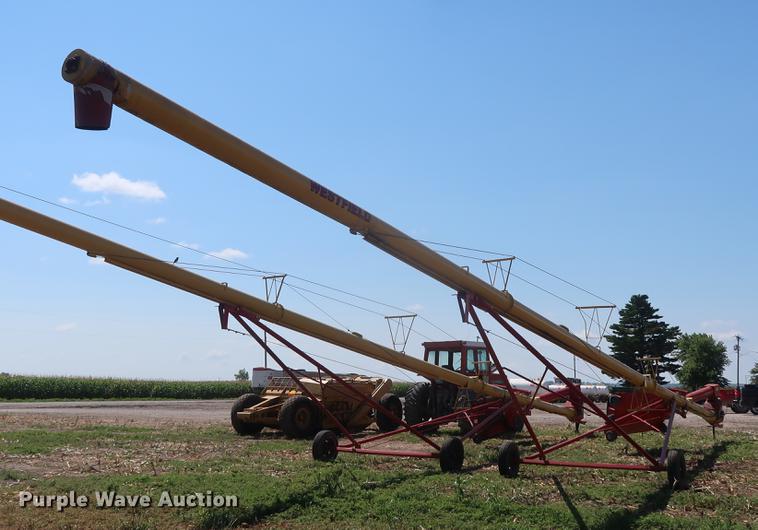 image for item DF2304 Westfield MK100-71 grain auger