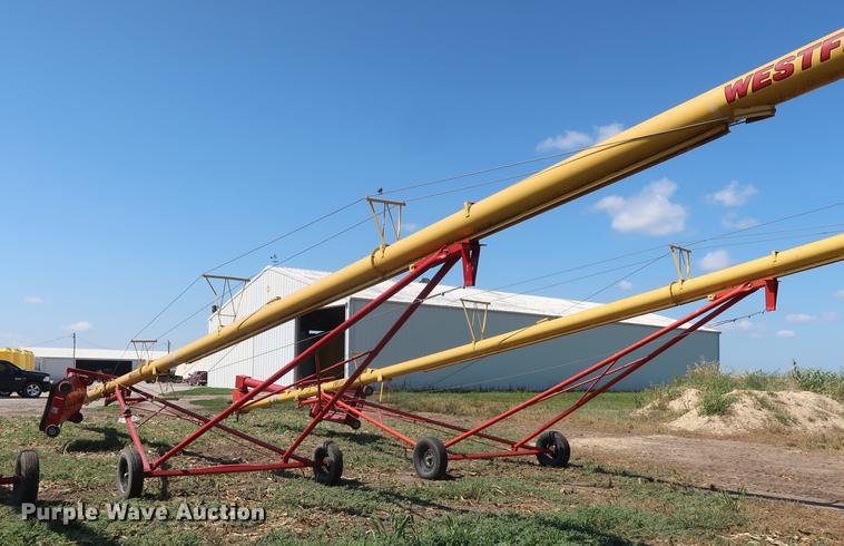 image for item DF2304 Westfield MK100-71 grain auger