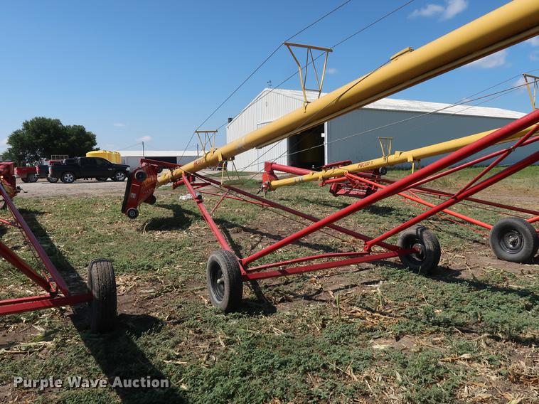 image for item DF2304 Westfield MK100-71 grain auger