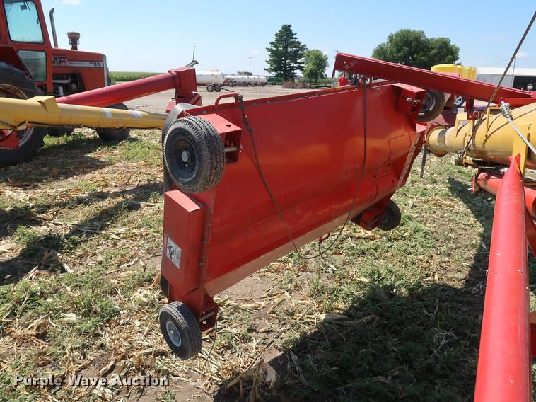 image for item DF2304 Westfield MK100-71 grain auger