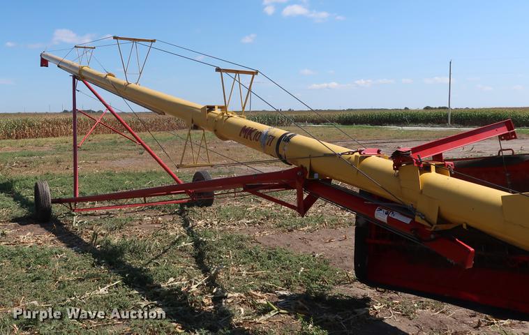 image for item DF2305 Westfield MK100-71 grain auger