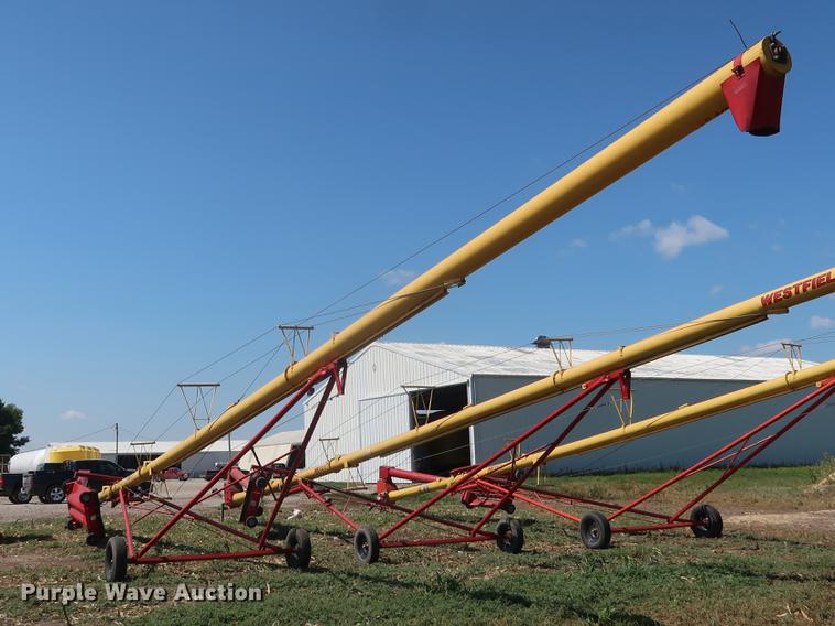 image for item DF2305 Westfield MK100-71 grain auger