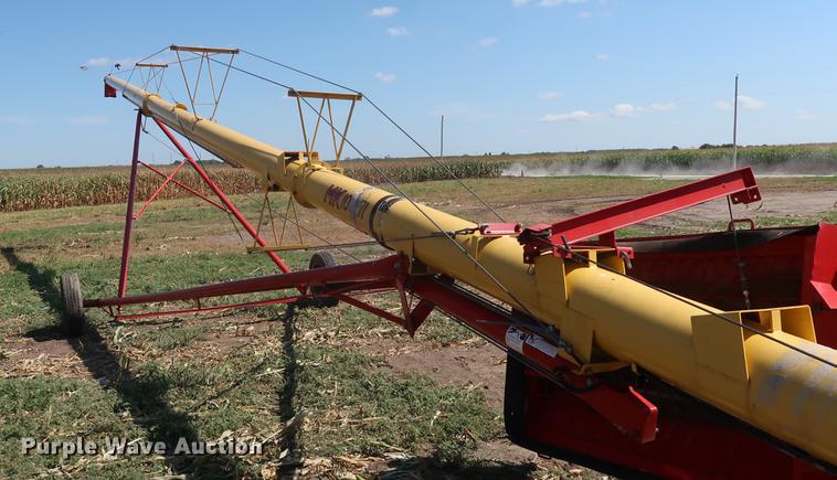 image for item DF2305 Westfield MK100-71 grain auger