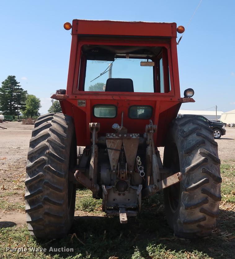 image for item DF2306 1976 Massey Ferguson 1135 tractor
