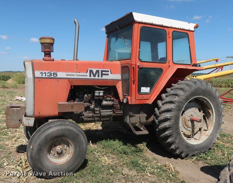 image for item DF2306 1976 Massey Ferguson 1135 tractor