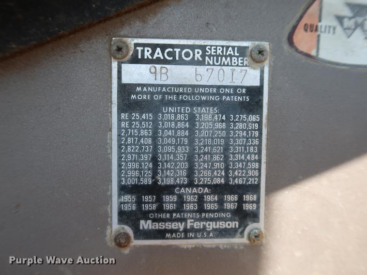 image for item DF2306 1976 Massey Ferguson 1135 tractor