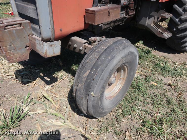 image for item DF2306 1976 Massey Ferguson 1135 tractor