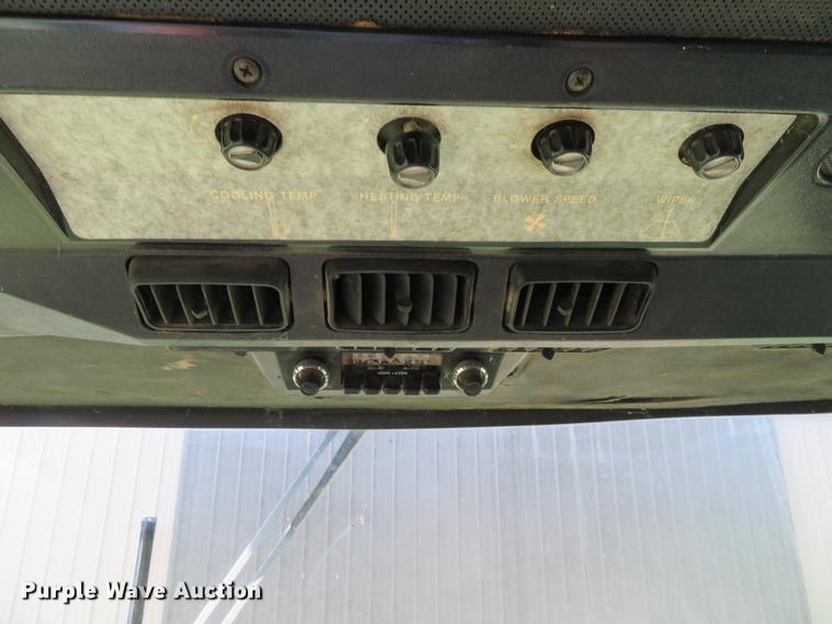 image for item DF9891 1980 John Deere 7720 RWA combine