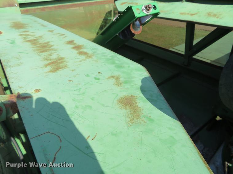 image for item DF9891 1980 John Deere 7720 RWA combine