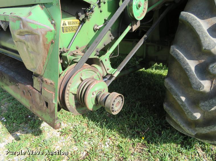 image for item DF9891 1980 John Deere 7720 RWA combine