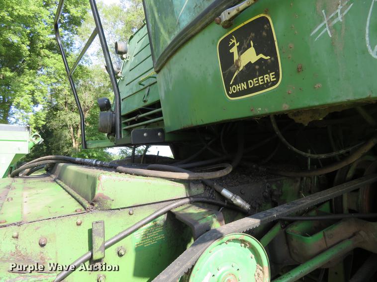 image for item DF9891 1980 John Deere 7720 RWA combine
