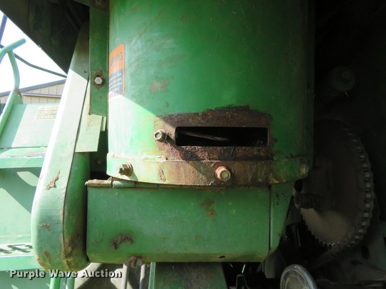 image for item DF9891 1980 John Deere 7720 RWA combine
