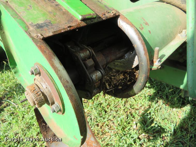 image for item DF9891 1980 John Deere 7720 RWA combine