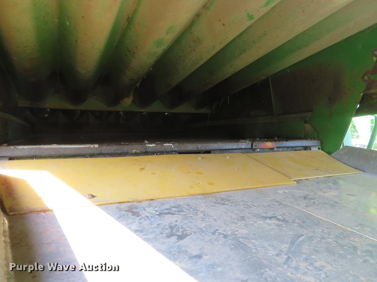 image for item DF9891 1980 John Deere 7720 RWA combine