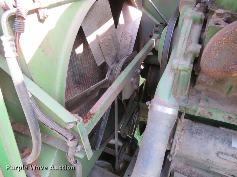 image for item DF9891 1980 John Deere 7720 RWA combine