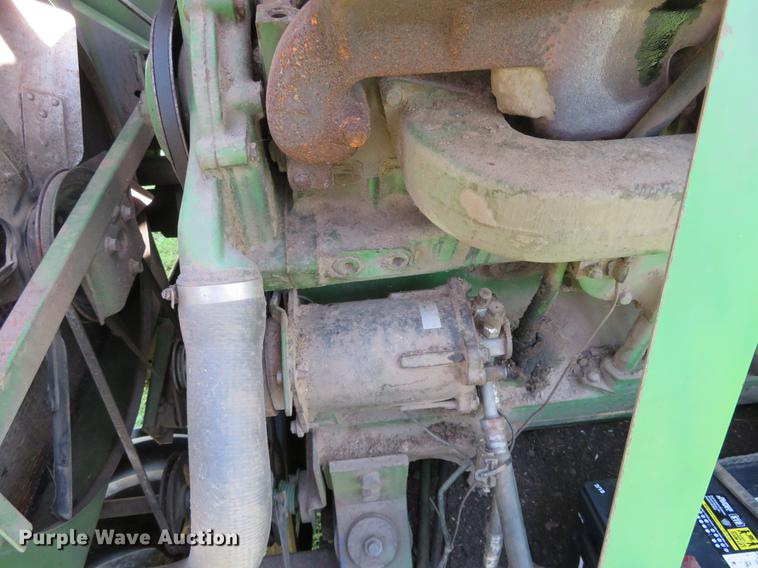 image for item DF9891 1980 John Deere 7720 RWA combine