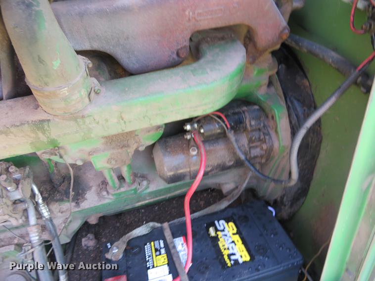 image for item DF9891 1980 John Deere 7720 RWA combine