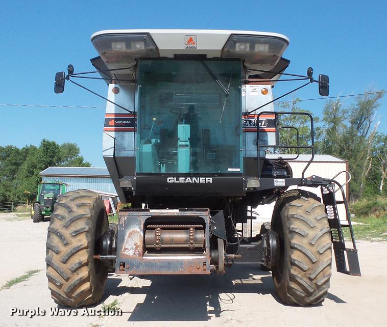 image for item DV9440 1992 Gleaner R52 combine