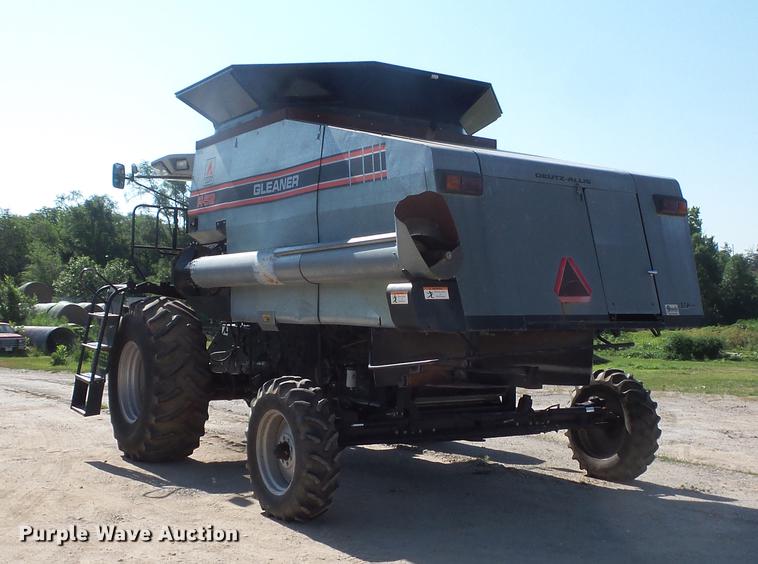 image for item DV9440 1992 Gleaner R52 combine