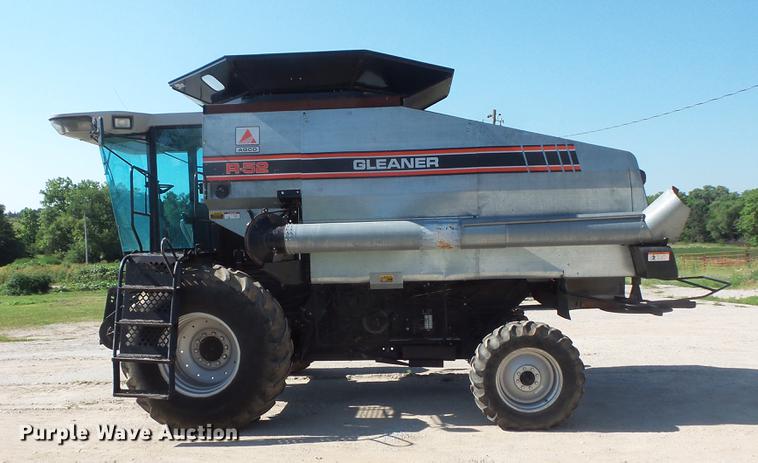 image for item DV9440 1992 Gleaner R52 combine