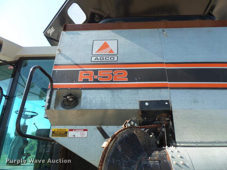 image for item DV9440 1992 Gleaner R52 combine